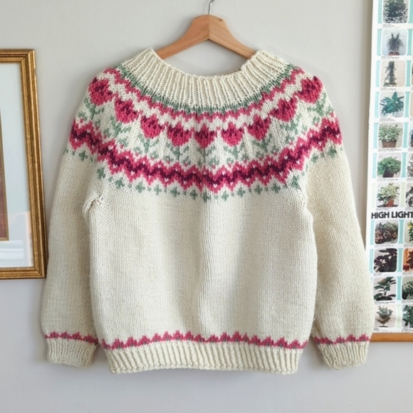 Sweaters - Beautiful Floral Vintage Handmade Floral Fair Isle Sweater